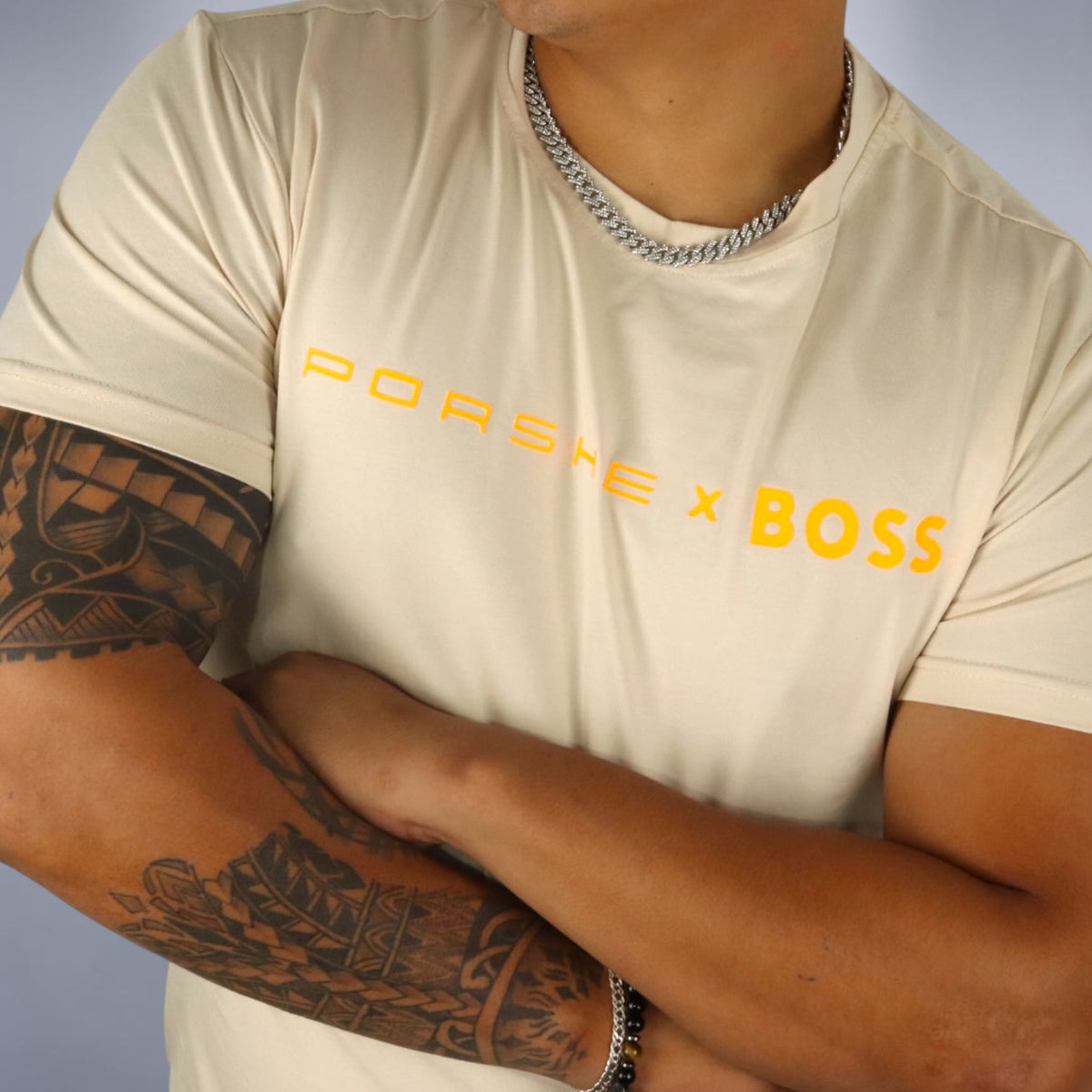 PLAYERA PORSCHE X BOSS - Beige